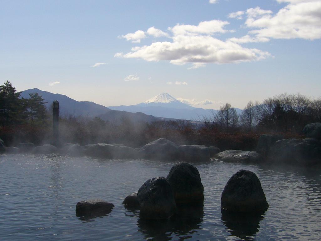 Отель Yatsugatake Izumiso Хокуто Экстерьер фото